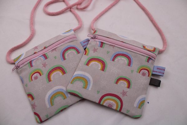 Kinder-BRUSTBEUTEL "Regenbogen" -verschiedene Farben- mit Reißverschluss und Reflektorfähnchen; Brusttasche, Geldbörse, Geldbeutel
