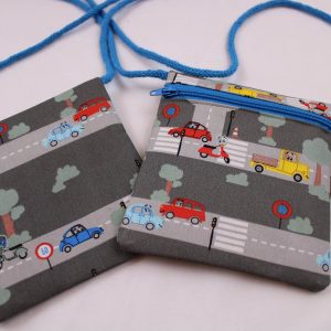 Kinder-BRUSTBEUTEL "Autobahn" mit Reißverschluss und Reflektorfähnchen; Brusttasche, Geldbörse, Geldbeutel