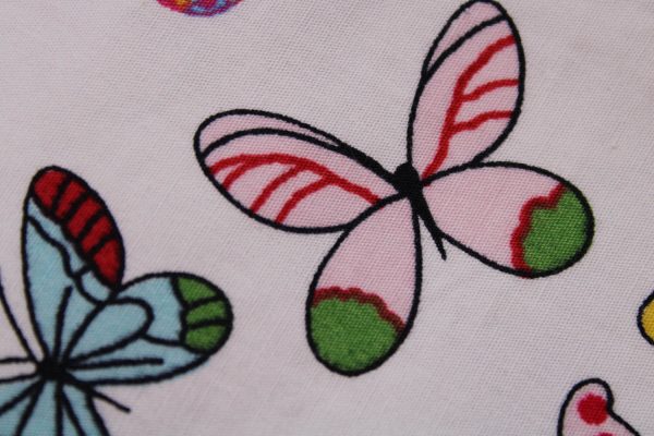 Kleiner Kinder-BRUSTBEUTEL "Bunte Schmetterlinge" mit Sicherheitsverschluss und Reflektorfähnchen; Brusttasche, Geldbörse, Geldbeutel