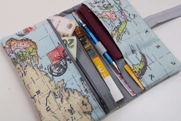 Reiseetui MODELL 3/M "Weltkarte" - Reisebrieftasche, Tickettasche, Reisepasshülle, Dokumententasche - verschiedene Innenfarben verfügbar!