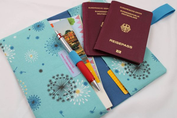 Reiseetui MODELL 3/S "Dillblüte" - Dokumententasche, Passhülle, Brieftasche, Reiseorganizer, Etui Reiseunterlagen, Tickettasche