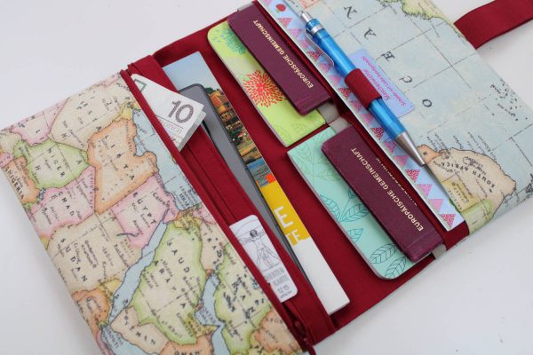 Reiseetui / Reiseorganizer für Familien (4/M) "Weltkarte" - verschiedene Innenfarben verfügbar!