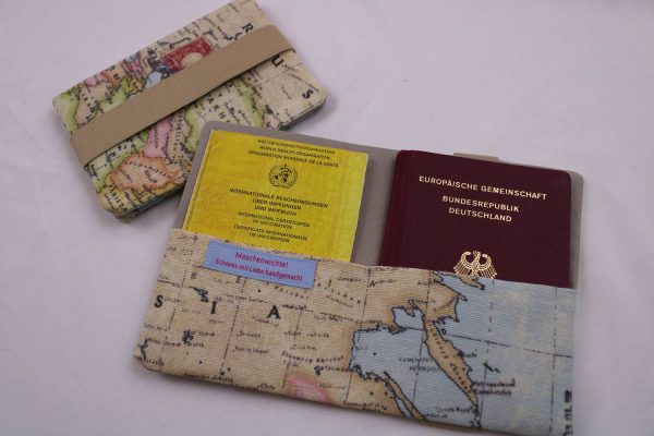 Reisepasshülle, Passetui, Impfpasshülle DUO "Weltkarte" - verschiedene Innenfarben verfügbar!