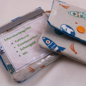 Kinder-Geldbeutel "Weltall/grau" mit Reißverschlussfach, Steckfach und Schlüsselring, optional mit Klarsichtfach, Geldbörse, Minibörse, Portemonnaie