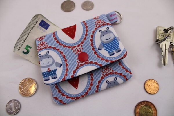 Kinder-Geldbeutel "Kleines Nilpferd" mit Reißverschlussfach, Steckfach und Schlüsselring, Geldbörse, Minibörse, Portemonnaie