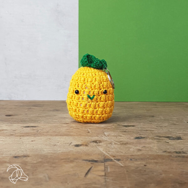 DIY-Häkelset "Taschenanhänger Ananas", Häkelkit, Materialpackung, Häkelpaket, Handarbeitsset, DIY-Kit