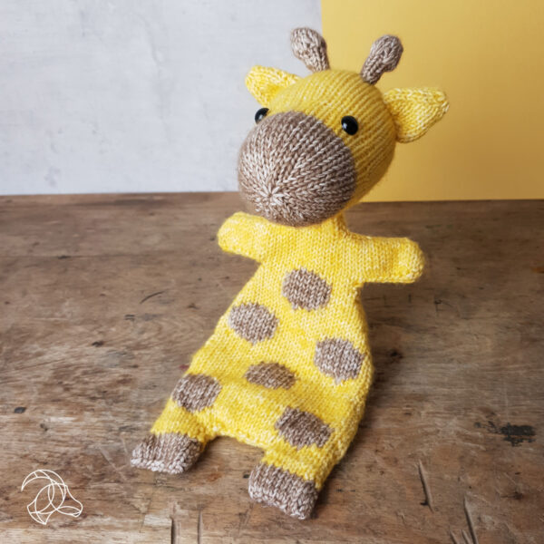 DIY-Strickset "Ziggy Giraffe", Strick-Kit, Materialpackung, Strickpaket, Handarbeitsset, DIY-Kit