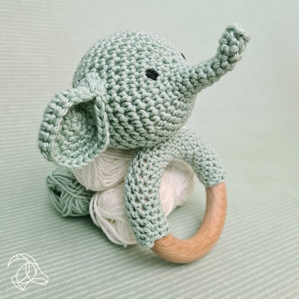 DIY-Häkelset "Rassel Elefant", Häkelkit, Materialpackung, Häkelpaket, Handarbeitsset, DIY-Kit