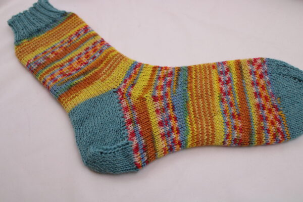 Wolle Gründl / Hot socks LAZISE (04) - Sockenwolle 100g, 4-fädig – Bild 5