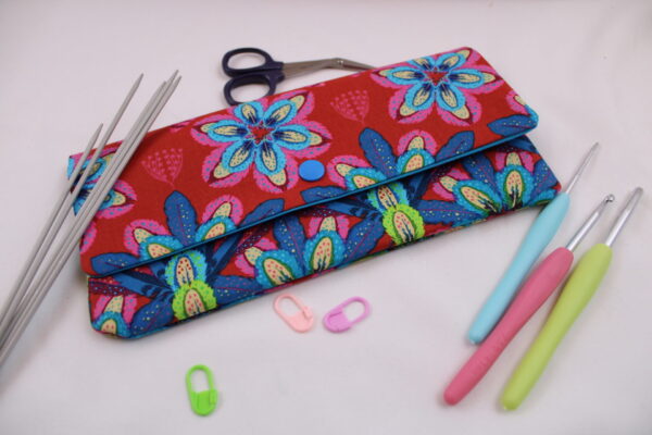Stricknadeltasche, Häkelnadeltasche, Handarbeitstäschchen "Magicountry rouge"