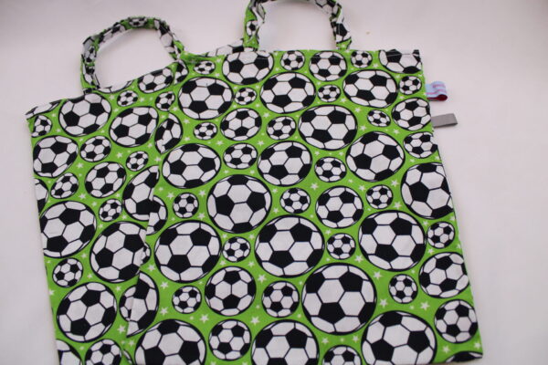 Kindertasche, Einkaufstasche "Fußbälle" - KiTa-Tasche, Malbuchtasche, Geschenktasche, Tragetasche, Freundebuchtasche, Stoffbeutel