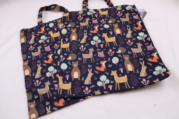 Kindertasche, Einkaufstasche "Im Wald-schwarz" - KiTa-Tasche, Malbuchtasche, Geschenktasche, Tragetasche, Freundebuchtasche, Stoffbeutel