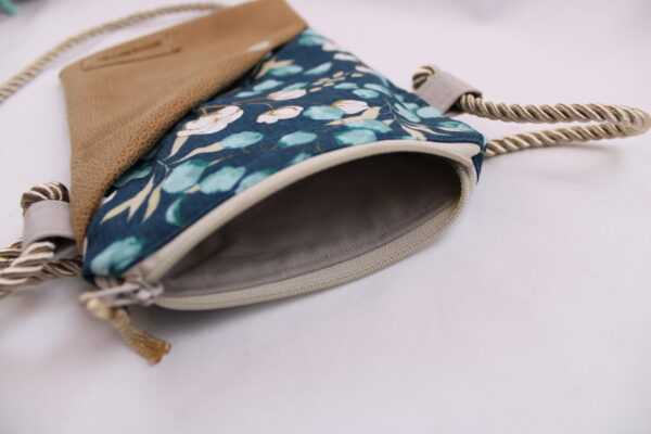 Handytasche zum Umhängen; Umhängetasche mit 2 Fächern und langer Kordel; Crossbody Tasche für viele Handy-Modelle; Praktisch, leicht, vegan