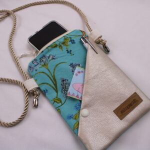 Handytasche zum Umhängen; Umhängetasche mit 2 Fächern & langer Kordel; Crossbody Tasche für viele Handy-Modelle; Praktisch, leicht, vegan