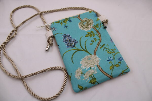 Handytasche zum Umhängen; Umhängetasche mit 2 Fächern & langer Kordel; Crossbody Tasche für viele Handy-Modelle; Praktisch, leicht, vegan
