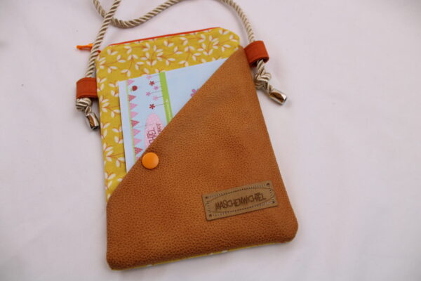 Handytasche zum Umhängen; Umhängetasche mit 2 Fächern und langer Kordel; Crossbody Tasche für viele Handy-Modelle; Praktisch, leicht, vegan