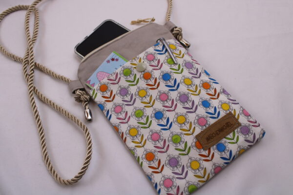 Handytasche zum Umhängen; Umhängetasche mit 2 Fächern und langer Kordel; Crossbody Tasche für viele Handy-Modelle; Praktisch und leicht