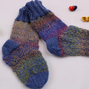 Gr. 16/17 - Baby-Wollsocken handgestrickt, jeansblau mit Farbverlauf