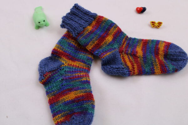 Gr. 18/19 - Baby-Wollsocken handgestrickt, kunterbunt
