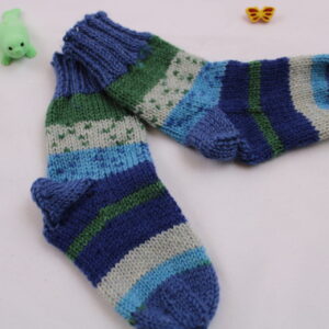 Gr. 18/19 - Baby-Wollsocken handgestrickt, blau/grün/weiß