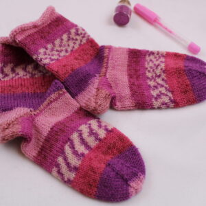 Gr. 24/25 - Kinder-Wollsocken handgestrickt, rosa-lila mit Rollbündchen
