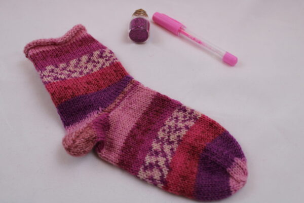Gr. 24/25 - Kinder-Wollsocken handgestrickt, rosa-lila mit Rollbündchen