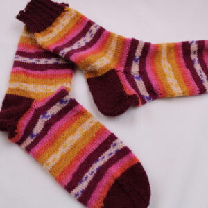 Gr. 34/35 - Kinder-Wollsocken handgestrickt, Rot- und Gelbtöne