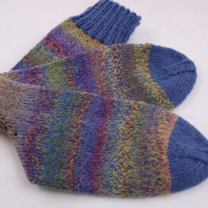 Gr. 36/37 - Wollsocken handgestrickt, blau mit buntem Farbverlauf
