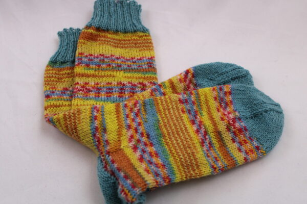 Gr. 37/38 - Wollsocken handgestrickt, Jacquardmuster, gelb/orange/aqua