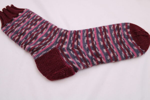 Gr. 40/41 - Wollsocken handgestrickt, Rottöne/grau