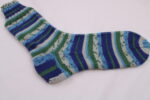 Gr. 40/41 - Wollsocken handgestrickt, blau/grün/weiß – Bild 3