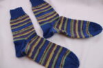 Gr. 42/43 - Wollsocken handgestrickt, bunt geringelt – Bild 2