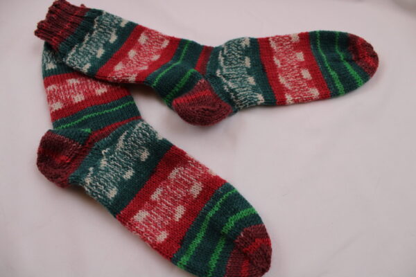 Gr. 38/39 - Wollsocken handgestrickt, extra dick, aus 6-fädiger Wolle, grün/rot/weiß