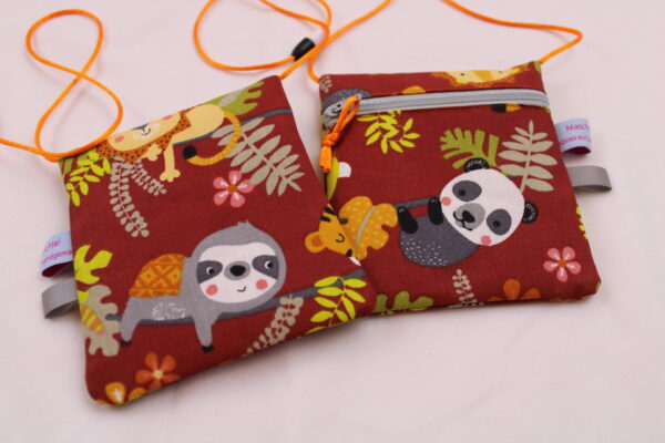 Kleiner Kinder-BRUSTBEUTEL "Wilde Tiere" mit Sicherheitsverschluss und Reflektorfähnchen; Brusttasche, Geldbörse, Geldbeutel
