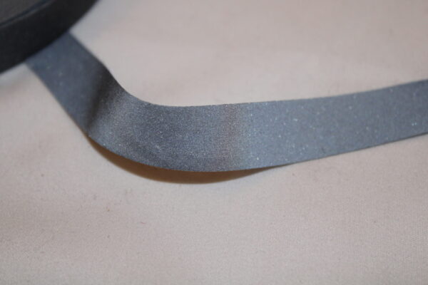 Reflektorband aus 100% Polyester, 15mm breit, zum Aufnähen, laufende Meter – Bild 4
