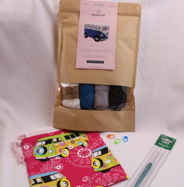 DIY-Häkelset, Geschenkset "Retro-Bus" blau oder rot mit Häkelnadel und Projekttasche Gr. S; Materialpackung, Häkelpaket, Handarbeitsset – Bild 3