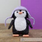 DIY-Strickset "Jack Pinguin", Strick-Kit, Materialpackung, Strickpaket, Handarbeitsset, DIY-Kit – Bild 4