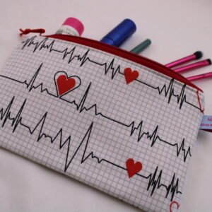 Kosmetiktäschchen / Schminktäschchen / Medikamententäschchen / Notfalltäschchen / Pflastertäschchen / Federmäppchen "Herzschlag"