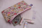 Kosmetiktäschchen / Schminktäschchen / Medikamententäschchen / Notfalltäschchen / Pflastertäschchen / Federmäppchen "floral rosa" – Bild 3