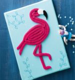 DIY-Strickset / Bastelset " Meine erste Strickliesel" Bastelset mit Buch (32 Seiten), Strickliesel, Garn in 2 Farben und Holzreifen – Bild 5