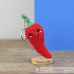 DIY-Häkelset "Taschenanhänger Chili", Häkelkit, Materialpackung, Häkelpaket, Handarbeitsset, DIY-Kit – Bild 2