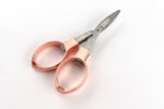 Knit Pro 11286 Klappschere, Metall, Farbe: Roségold, inklusive Scherentäschchen – Bild 2