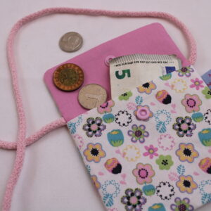 Kinder-BRUSTBEUTEL "Blümchen rosa" mit Reißverschluss u. Reflektorfähnchen; mit o. ohne Klarsichtfach/Fahrkartenfach, Brusttasche, Geldbörse