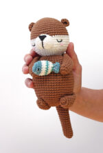 DIY-Häkelset mit Spieluhr "Musikalischer Otter" von Graine Créative,  Häkelkit, Komplette Materialpackung, Häkelpaket, Handarbeitsset, DIY-Kit – Bild 2
