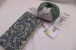 Strickset "Baby-Schuhe stricken", komplettes Geschenkset, DIY-Pack inkl. extraweicher Wolle, Nadeln, Handarbeitstäschchen und Anleitung – Bild 2