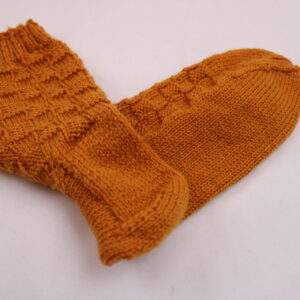 Gr. 36/37 - Orangefarbene Wollsocken mit Strukturmuster, handgestrickt aus Wolle Gründl Hot socks Merino
